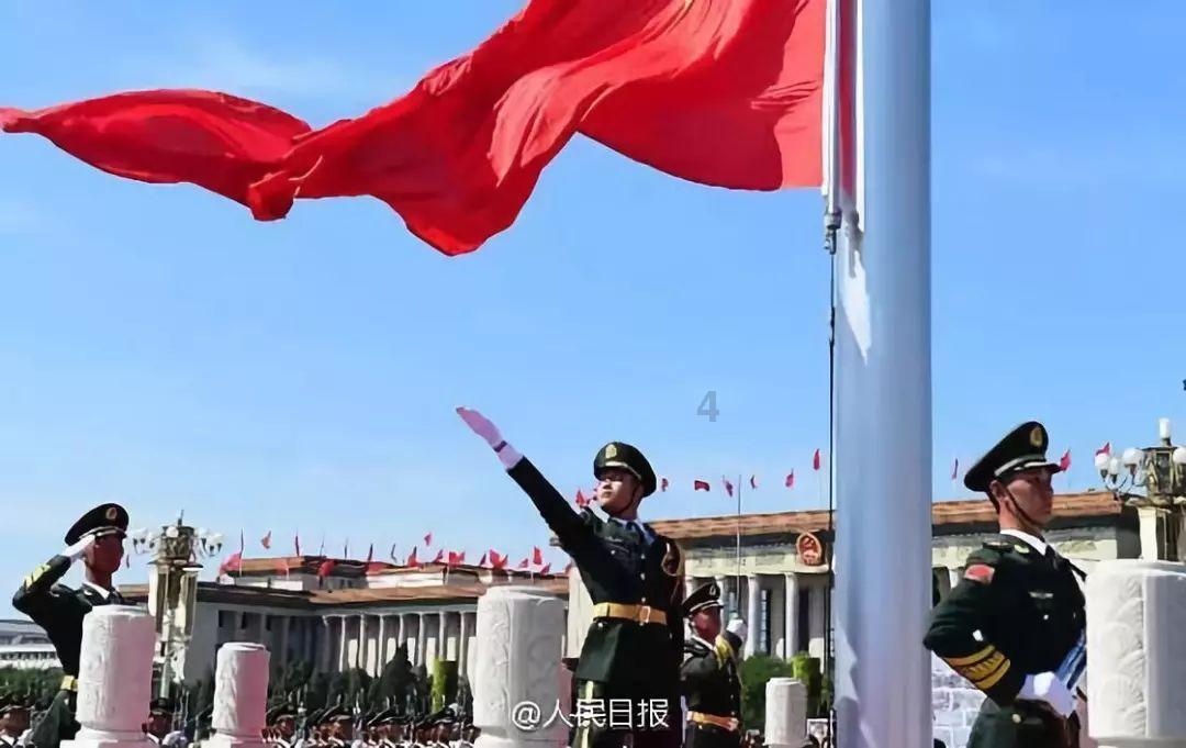 父母带上千斤特产来重庆陪女儿过年 网友：满满的爱